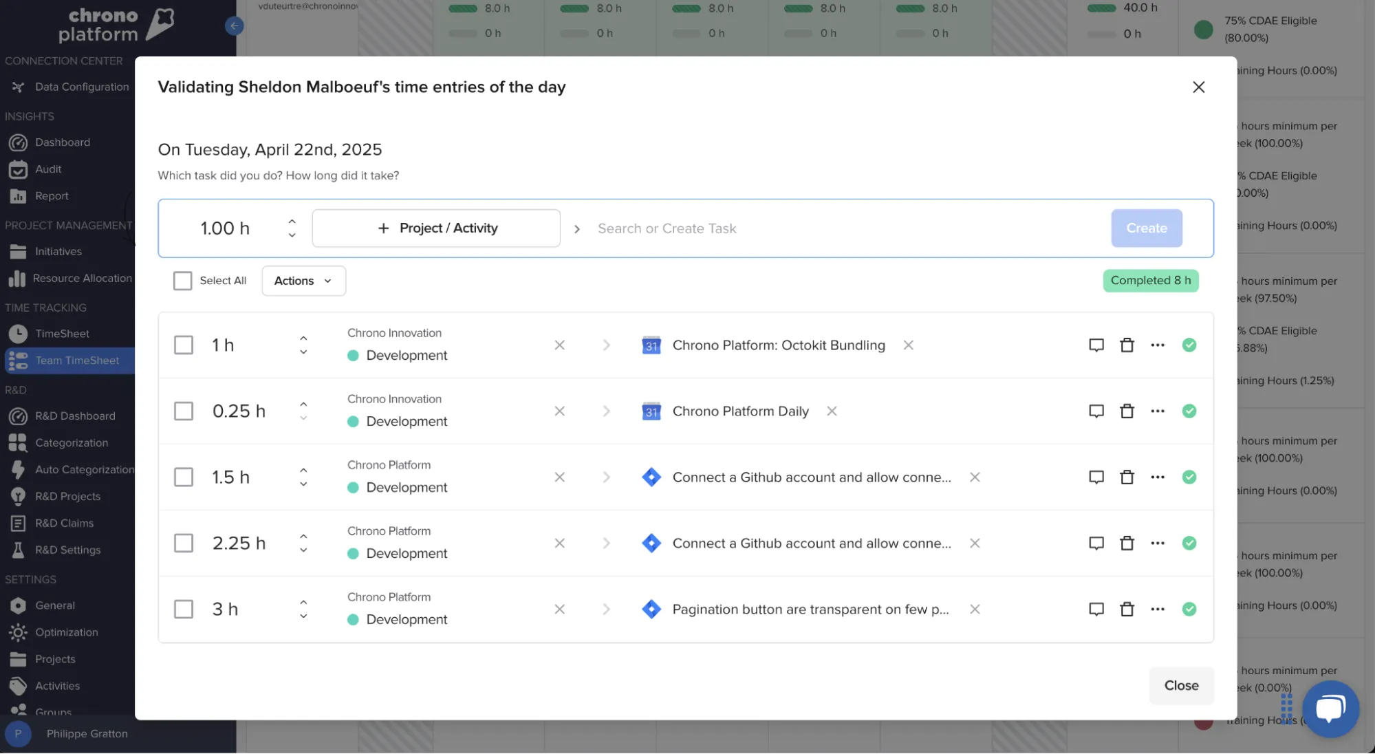 Écran de validation des feuilles de temps montrant les registres d'activité quotidienne par projet